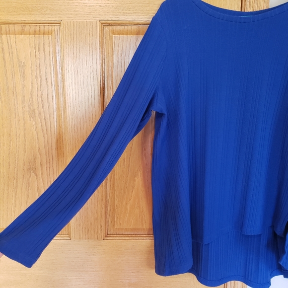 Simply Vera Wang Long Sleeve - Picture 2 of 6